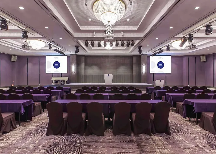 Novotel Ambassador Doksan 4*